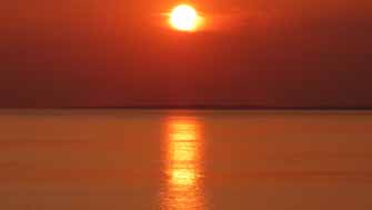 sunset Port Rhu