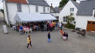 la f&ecirc;te du village